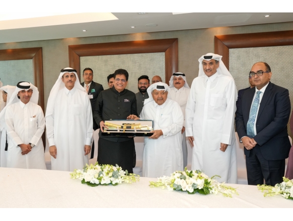Minister of Commerce and Industry of India H E Piyush Goyal, QBA Chairman Sheikh Faisal bin Qassim Al Thani, QBA Deputy Chairman Sheikh Dr. Khalid bin Thani Al Thani, and Ambassador of India to Qatar H E Vipul with other officials during the meeting.