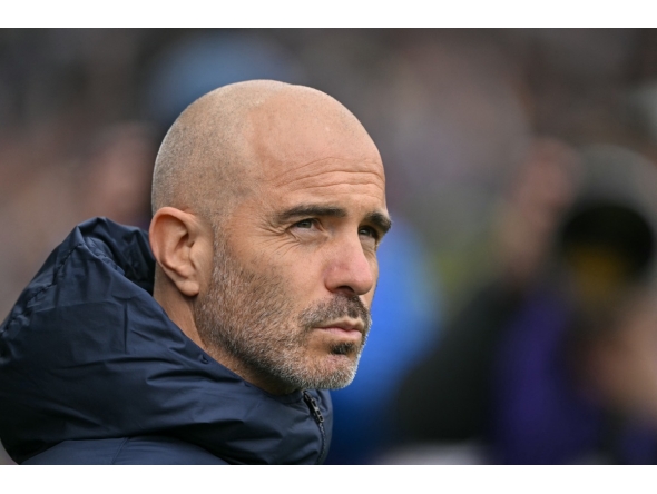 Chelsea's Italian head coach Enzo Maresca looks on ahead of kick-off in the English Premier League football match between Fulham and Chelsea at Craven Cottage in London on April 20, 2025. (Photo by Glyn KIRK / AFP)