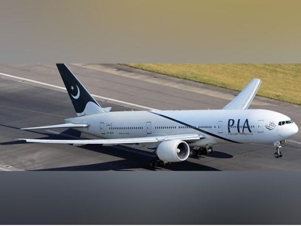 File photo: Pakistan International Airline carrier