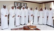 The Minister of Municipality discusses with a number of fishermen ways to support and develop the fishing sector