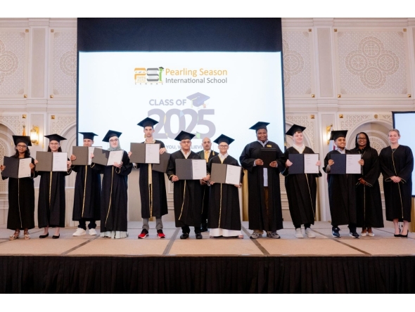 ALN graduates of Pearling Season International School during the ceremony.