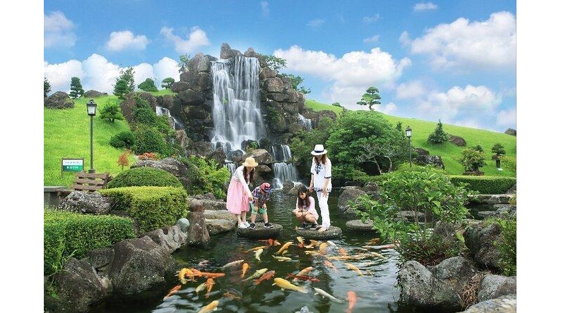  Tourist during their visit to Jeju Island