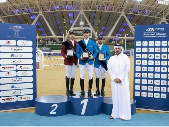 Longines Hathab Event Director Abdullah Al Marri presented the trophies to the Diamond Tour podium winners, Khalid Mohammed Al Emadi, Hamad Nasser Al Qadi and Faleh Suwead Al Ajami.