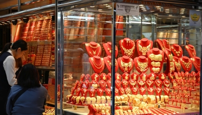 Customer visits a shop selling gold in Hong Kong. Representational file photo.