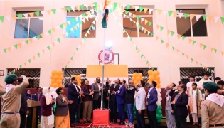 General Secretary of the MES Governing Board Dr. Najeeb K P hoisted the flag along with members of the MES Governing Board.