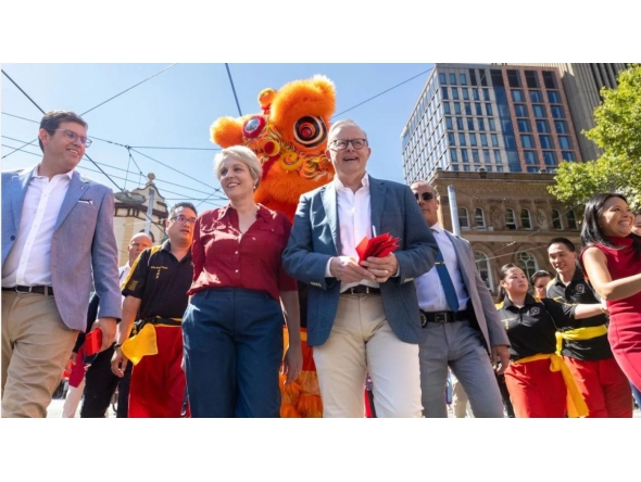 Anthony Albanese and Tanya Plibersek dropped in for the Museum of Chinese in Australia opening. (Sitthixay Ditthavong/Australia Associated Press