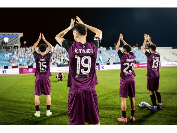 Al Sadd players acknowledge fans after their win over Al Wakrah. 