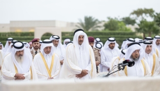 Amir performs Eid Al Fitr prayer