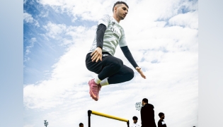 Al Sadd's Rafa Mújica in action during a training session.