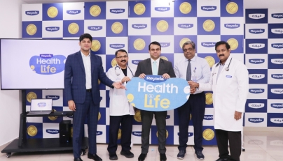 Reyada officials during the campaign.