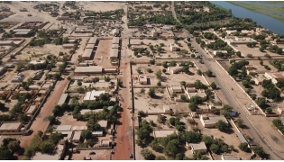  An aerial image shows a general view of Gao, in Mali, on November 26, 2019. (Photo by Souleymane Ag Anara / AFP)
