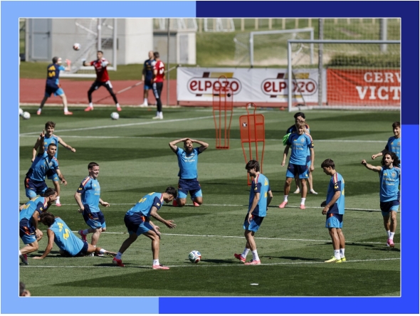 Spain’s players attend a training session. (AFP)