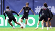 Christian Pulisic (centre) of the United States participates in a training session with teammates. (AFP)