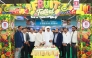 Safari Group Chairman Hamad Dhafer Al Ahbabi and Safari Group Deputy Chairman and Managing Director Zainul Abideen cutting a cake to mark the launch of Fruit Festival and Juice Junction.