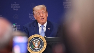 U.S. President Donald Trump delivers remarks on the Ratepayer Protection Pledge during a roundtable at the Environmental Protection Agency headquarters on July 23, 2026 in Washington, DC.(Photo by Kevin Dietsch / GETTY IMAGES NORTH AMERICA / Getty Images via AFP)
