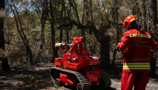 Qatari International Search and Rescue Group contributes to combating wildfires in Spain