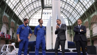 (From L) French European Space Agency (ESA) astronaut Thomas Pesquet, Greek aviation medical examiner and European Space Agency (ESA) astronaut candidate Adrianos Golemis, Greece's Prime Minister Kyriakos and France's President Emmanuel Macron speak during the International Space Summit at the Grand Palais in Paris on September 9, 2026. (Photo by Ludovic MARIN / POOL / AFP)
