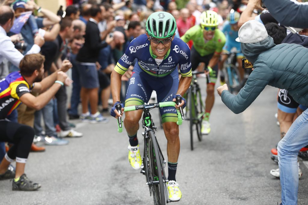 Esteban Chavez of team Orica rides during the 110th edition of the giro di Lombardia (Tour of Lombardy), a 241 km cycling race from Como to Bergamo on October 1, 2016. AFP
