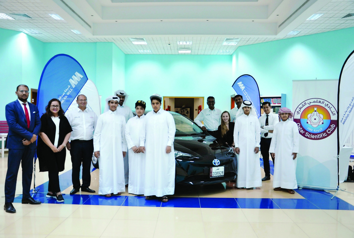 Abdullah Abdulghani & Bros Co officials and Qatar Scientific Club Members at the Prius educational session.