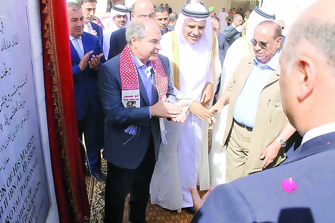Fahad bin Hamad Al Mohannadi (centre), Nebras Power’s Chairman, with other officials at the event. 