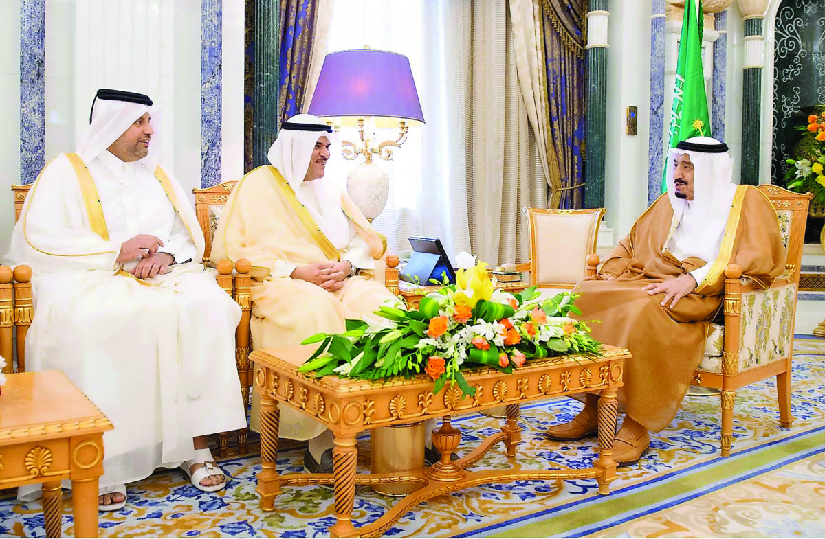 The Custodian of the Two Holy Mosques King Salman bin Abdulaziz Al Saud of Saudi Arabia met with the Minister of Economy and Commerce H E Sheikh Ahmed bin Jassim Al Thani and Ministers of Tourism from GCC countries at the Royal Palace in Riyadh yesterday.