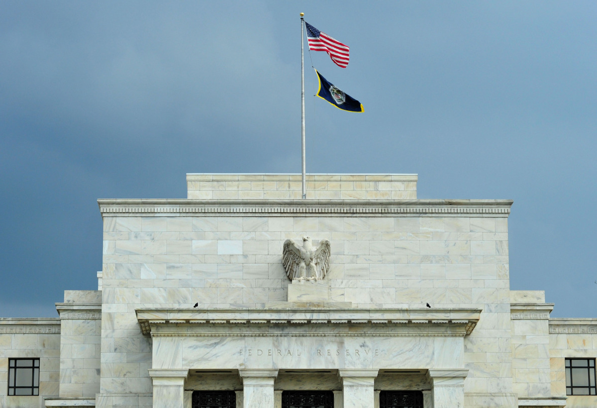 This file photo taken on August 9, 2011 shows the US Federal Reserve building in Washington, DC. A divided US Federal Reserve on November 1, 2016 began a two-day meeting on interest rate policy as bitterly contested US elections loomed large on the horizo