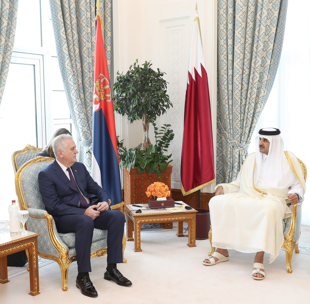 Emir H H Sheikh Tamim bin Hamad Al Thani with President of the Republic of Serbia Tomislav Nikolic, at the Emiri Diwan, yesterday. 