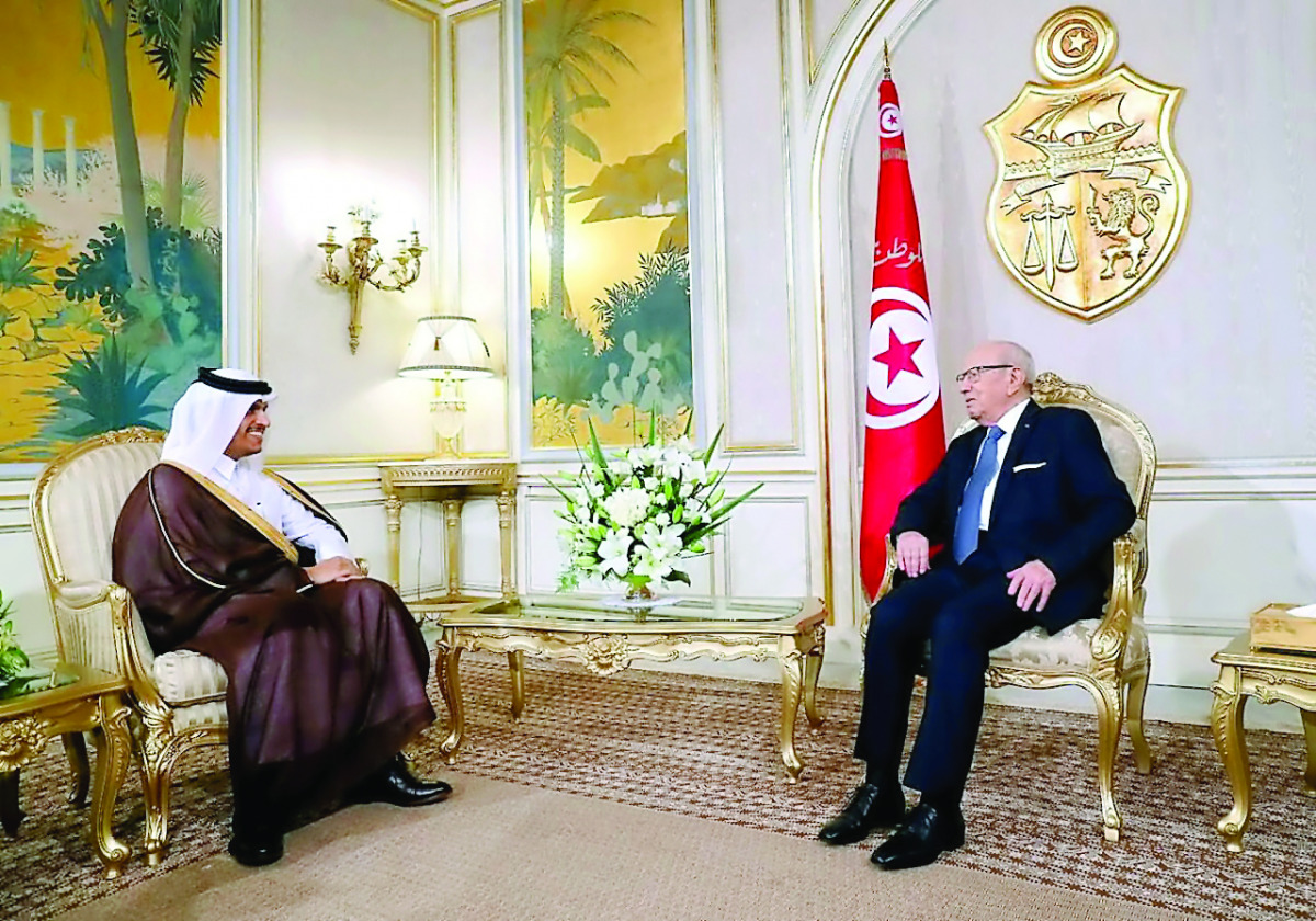 Foreign Minister H E Sheikh Mohammed bin Abdulrahman Al Thani met with Tunisian President Beji Caid Essebsi. The meeting dealt with bilateral relations and means to enhance them. They also discussed a number of issues of joint interest. The Foreign Minist