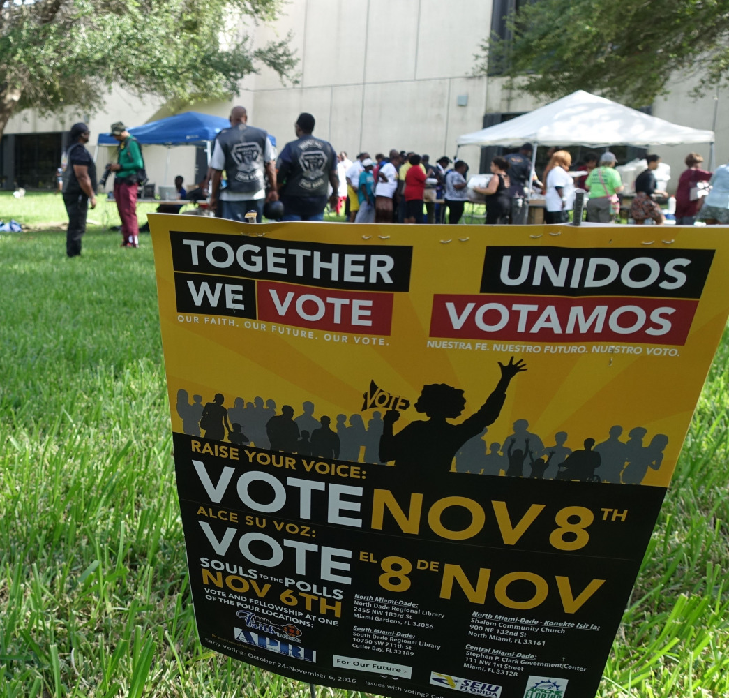 People attend an event called Souls to the Polls on November 6, 2016 in Cutler Bay, Florida (AFP / Kerry SHERIDAN) 