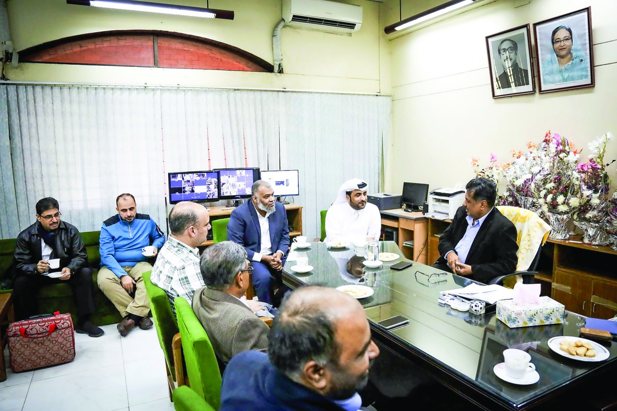 QRCS officials meeting in Bangladesh.