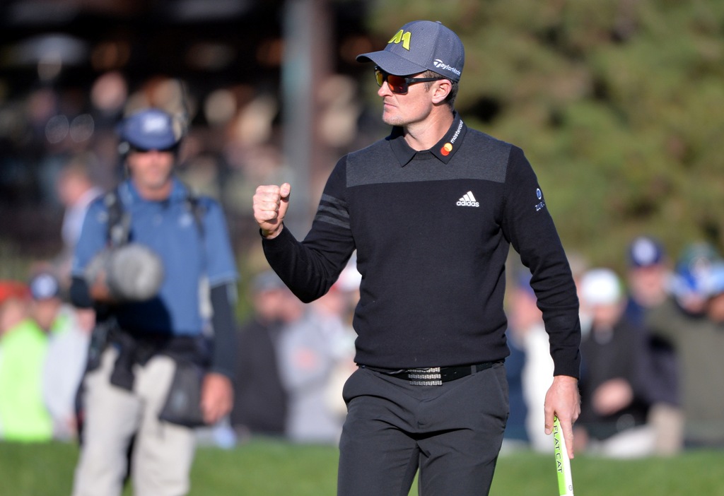 Justin Rose reacts after a birdie on the 18th hole during the second round of the Farmers Insurance Open golf tournament at Torrey Pines Municipal Golf Course - South Co. Orlando Ramirez
