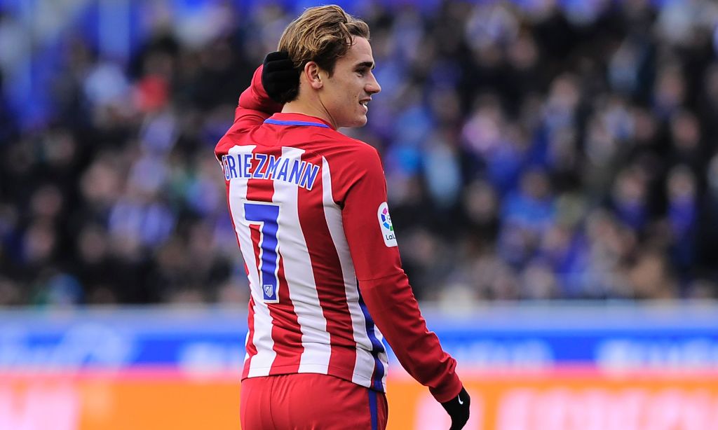 Atletico Madrid's French forward Antoine Griezmann stands during the Spanish league football match Club Atletico de Madrid vs Deportivo Alaves at the Mendizorroza stadium in Vitoria on January 28, 2017. / AFP / ANDER GILLENEA
