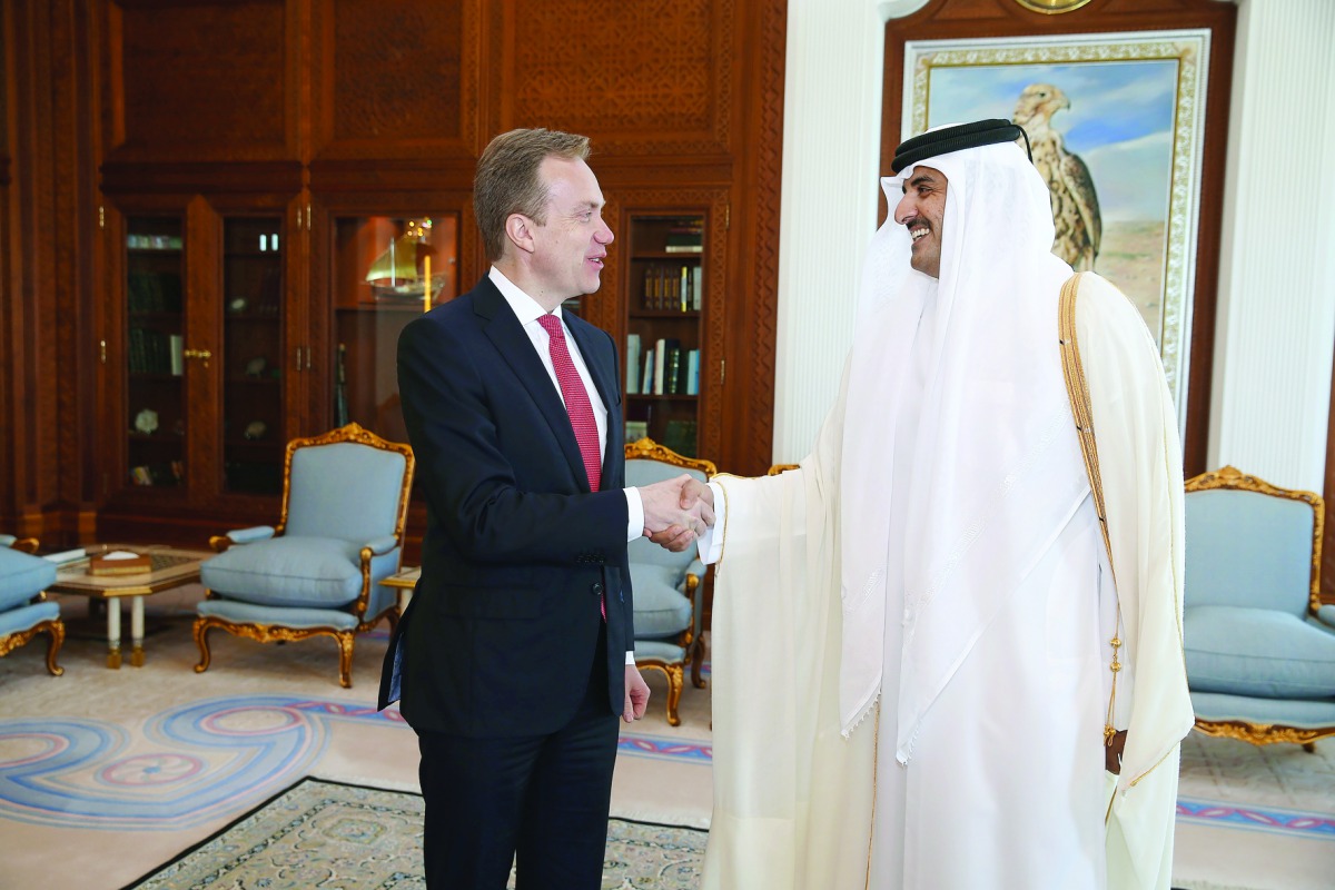 Emir H H Sheikh Tamim bin Hamad Al Thani met with Norway's Minister of Foreign Affairs Borge Brende and his accompanying delegation, at the Emiri Diwan yesterday. They reviewed bilateral relations and the means to enhance them. They also discussed a numbe