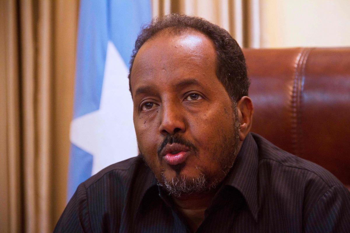 his file photo taken on March 02, 2014 shows President of the Federal Republic of Somalia Hassan Sheikh Mohamud speaking to journalists during an interview at the Somali State House in Mogadishu. AFP / Isaac Kasamani