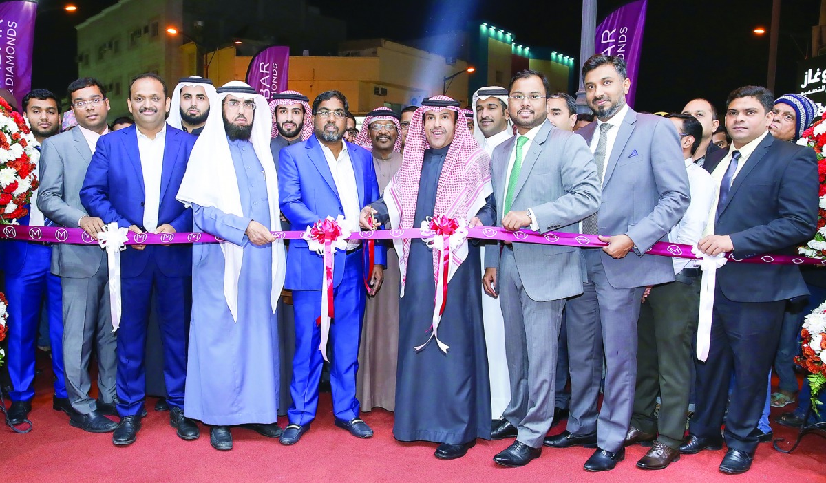 Malabar Gold & Diamonds’ showroom at Jeddah Street, Jubail, being inaugurated by Meshary M Al Oqaily, Chairman – Board of Businessman, Jubail Ashraqia Chamber, in the presence of MP Ahammed, Chairman, Malabar Group; Shamlal Ahamed – Managing Director – In