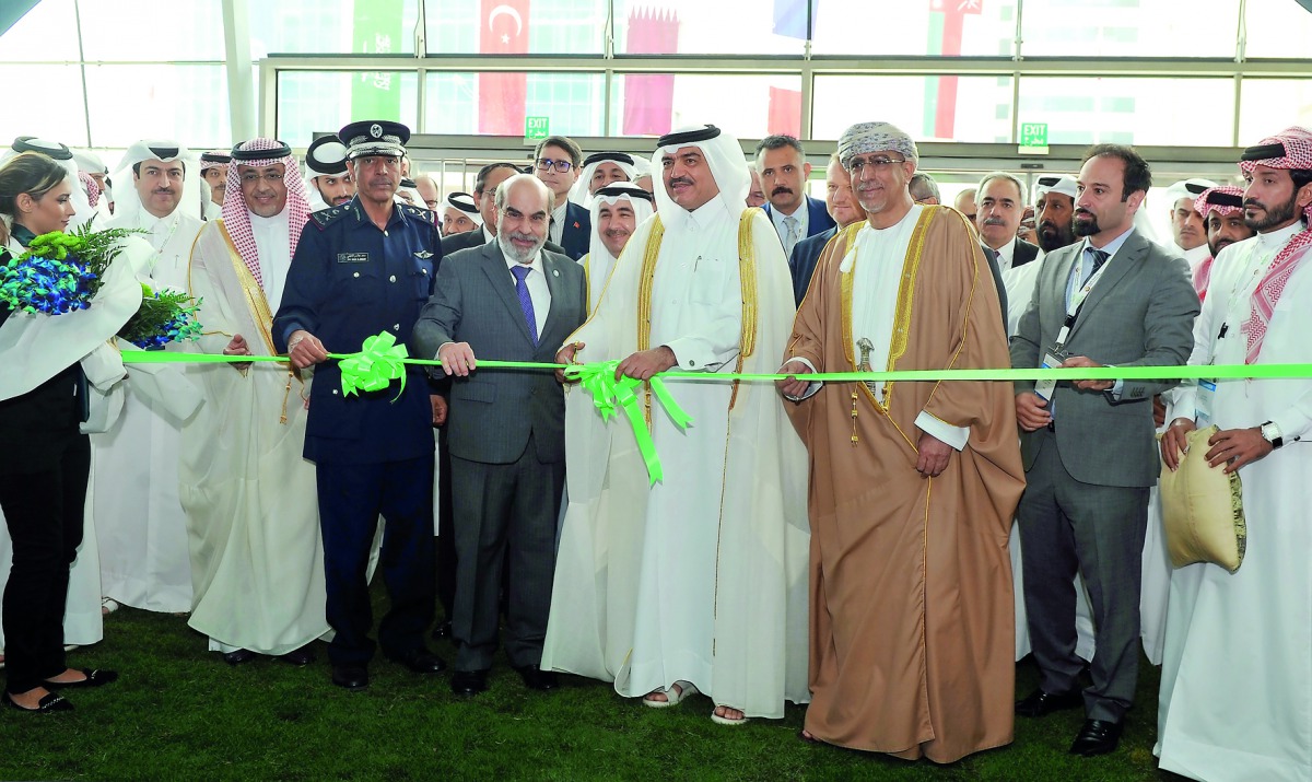 Minister of Municipality and Environment H E Mohamed bin Abdullah Al Rumaihi (fourth right) with FAO Director-General Jose Graziano da Silva, (centre) Dr Fuad Jaffer Al Sajwani, Minister of Agriculture and Fisheries Wealth at sate of Oman, (third right), 
