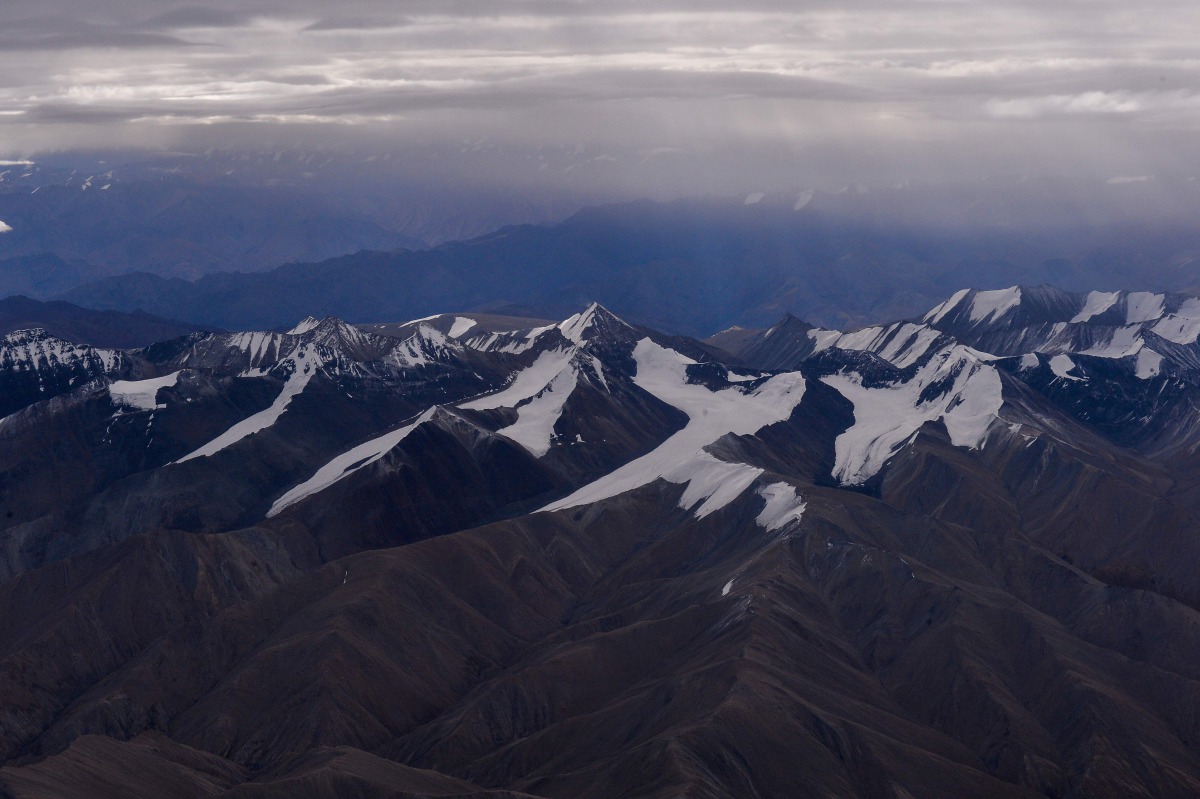 This photograph taken on August 22, 2016 shows a general view of the Himalayan Mountain Range in Ladakh (AFP / Chandan Khanna) 