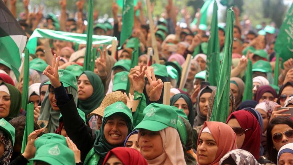 Students who support Hamas gather to attend the debate held ahead of the student council elections, at Bir Zeit University in Ramallah, West Bank on May 09, 2017.  Issam Rimawi - Anadolu Agency