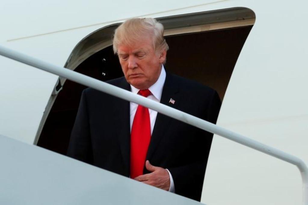 U.S. President Donald Trump arrives at Joint Base Andrews, Maryland, U.S., upon his return to Washington after a weekend at the Trump National Golf Club in Bedminster, New Jersey, July 3, 2017. REUTERS/Yuri Gripas.