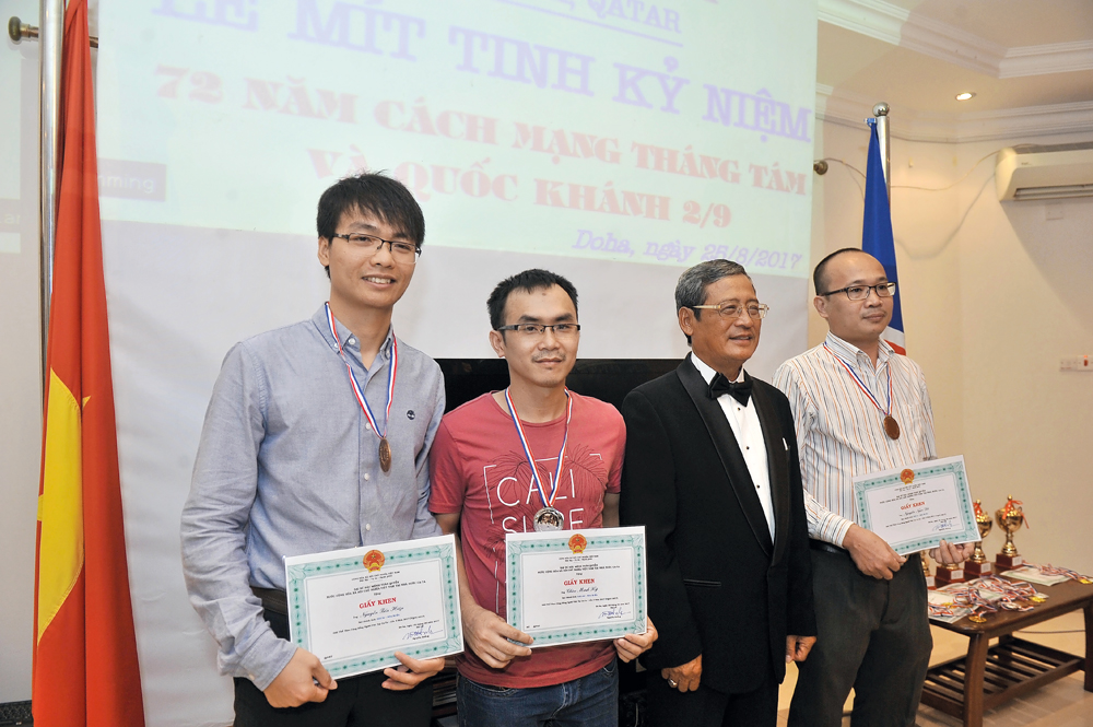 Nguyen Hoang (second left), Vietnamese Ambassador to Qatar, with people who received award at Vietnam National Day celebrations at Vietnam Embassy yesterday. (Below) Nguyen Hoang speaks during the celebrations.
Pic: Baher Amin / The Peninsula 