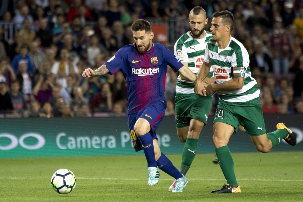 Leo Messi in action during the Spanish La Liga match between FC Barcelona and Eibar in the Camp Nou Stadium in Barcelona, Spain on September 19, 2017. (Albert Llop - Anadolu Agency)