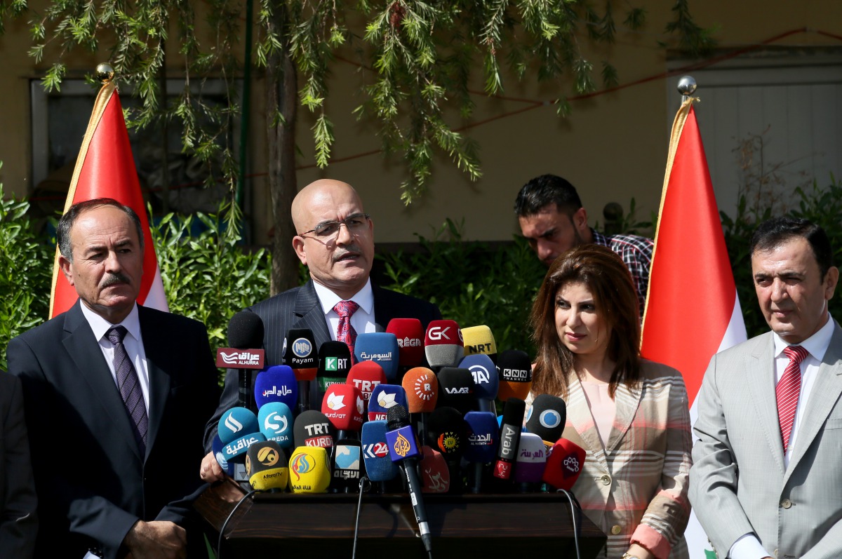Minister of Transportation of IKRG Mevlud Bavemurad (C) holds a press conference after Iraqi Government demanded Iraqi Kurdish Regional Government to hand over airports at the area, at Ministry building in Erbil, Iraq on September 27, 2017. (Yunus Kele? /