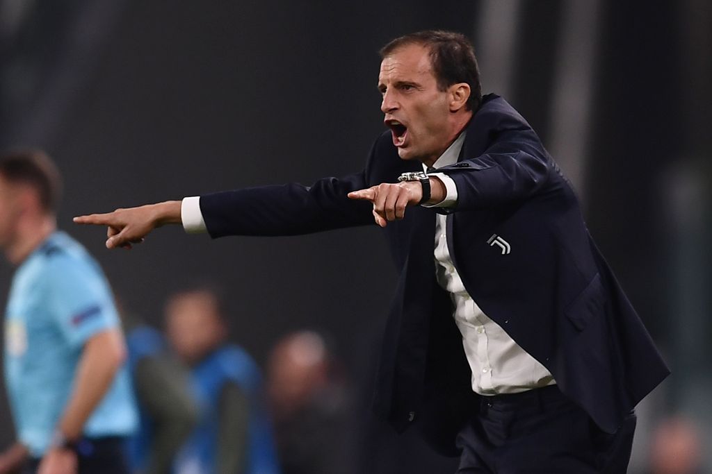 Juventus' coach from Italy Massimiliano Allegri reacts during the UEFA Champions League Group D football match Juventus vs Sporting CP at the Juventus stadium on October 17, 2017 in Turin. / AFP / Marco BERTORELLO
