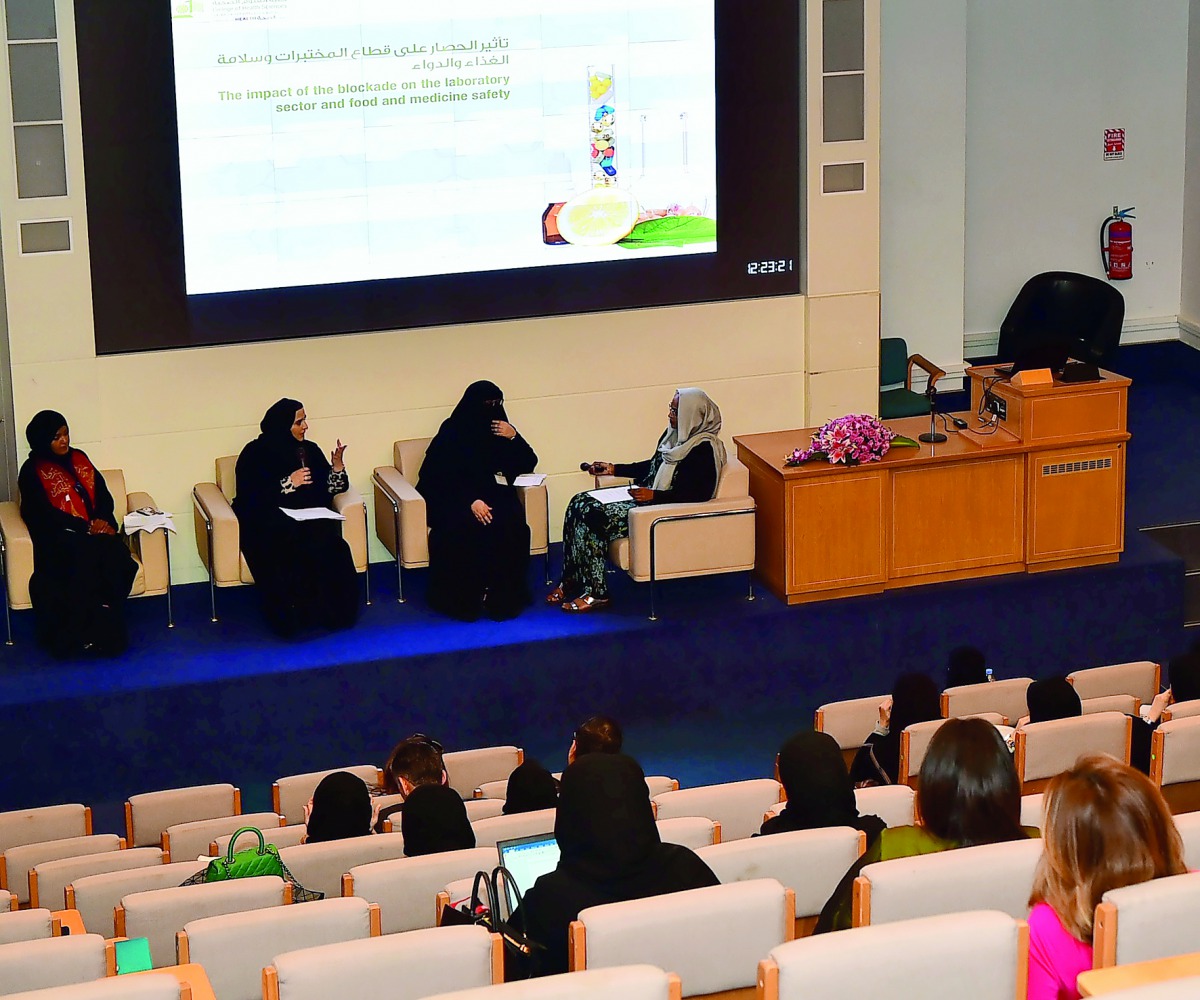 Officials discussing the impact of blockade during the seminar.