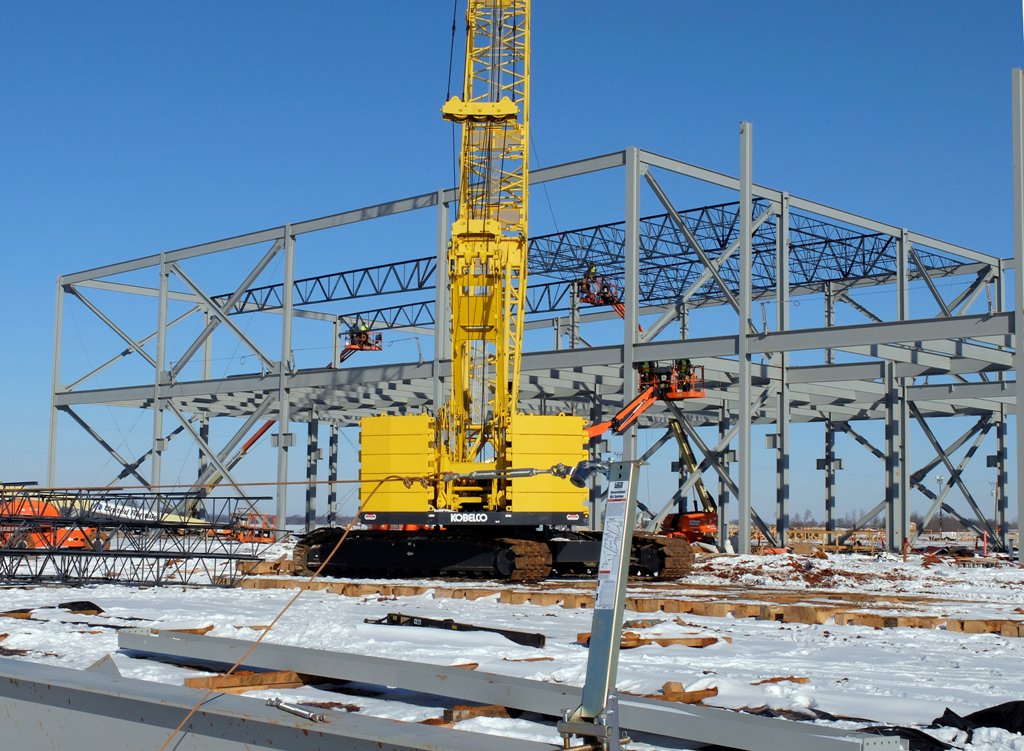 File photo of workers are seen during the construction of the LG Electronics washing machine plant in Clarksville, Tennessee, US January 18, 2018. REUTERS/David Lawder
