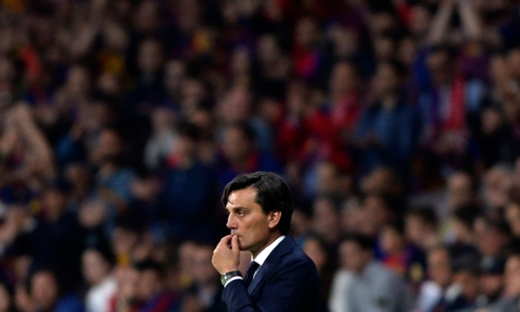 Sevilla's Italian coach Vincenzo Montella looks on during the Spanish Copa del Rey (King's Cup) final football match Sevilla FC against FC Barcelona at the Wanda Metropolitano stadium in Madrid on April 21, 2018. / AFP / CRISTINA QUICLER