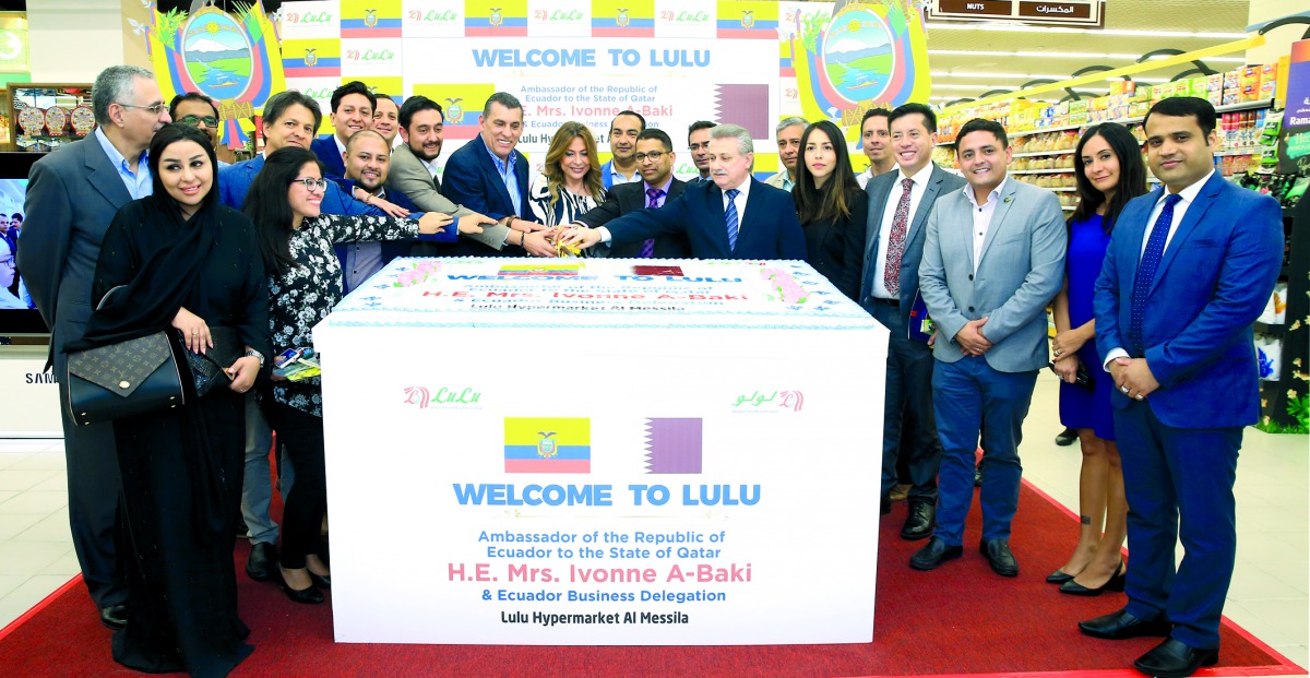 The Ecuadorian business delegation during their visit to Lulu Hypermarket at Al Messila.