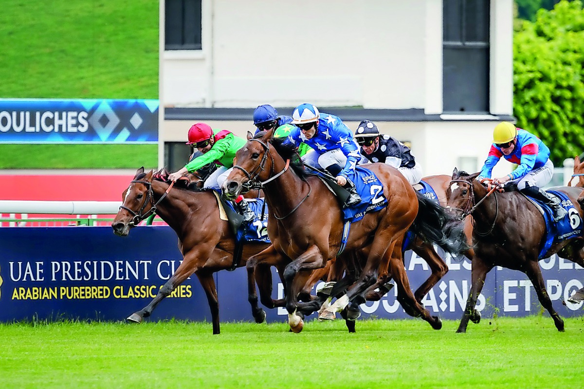 Peslier guides Teppal (centre) to victory.