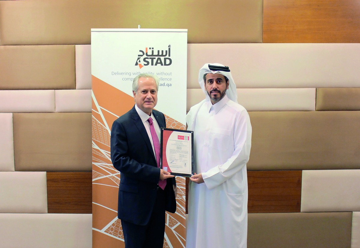 Ali Al Khalifa (right), Chief Executive Officer of ASTAD with Selim Kseib, Bureau Veritas -Country Chief Executive, Qatar.
