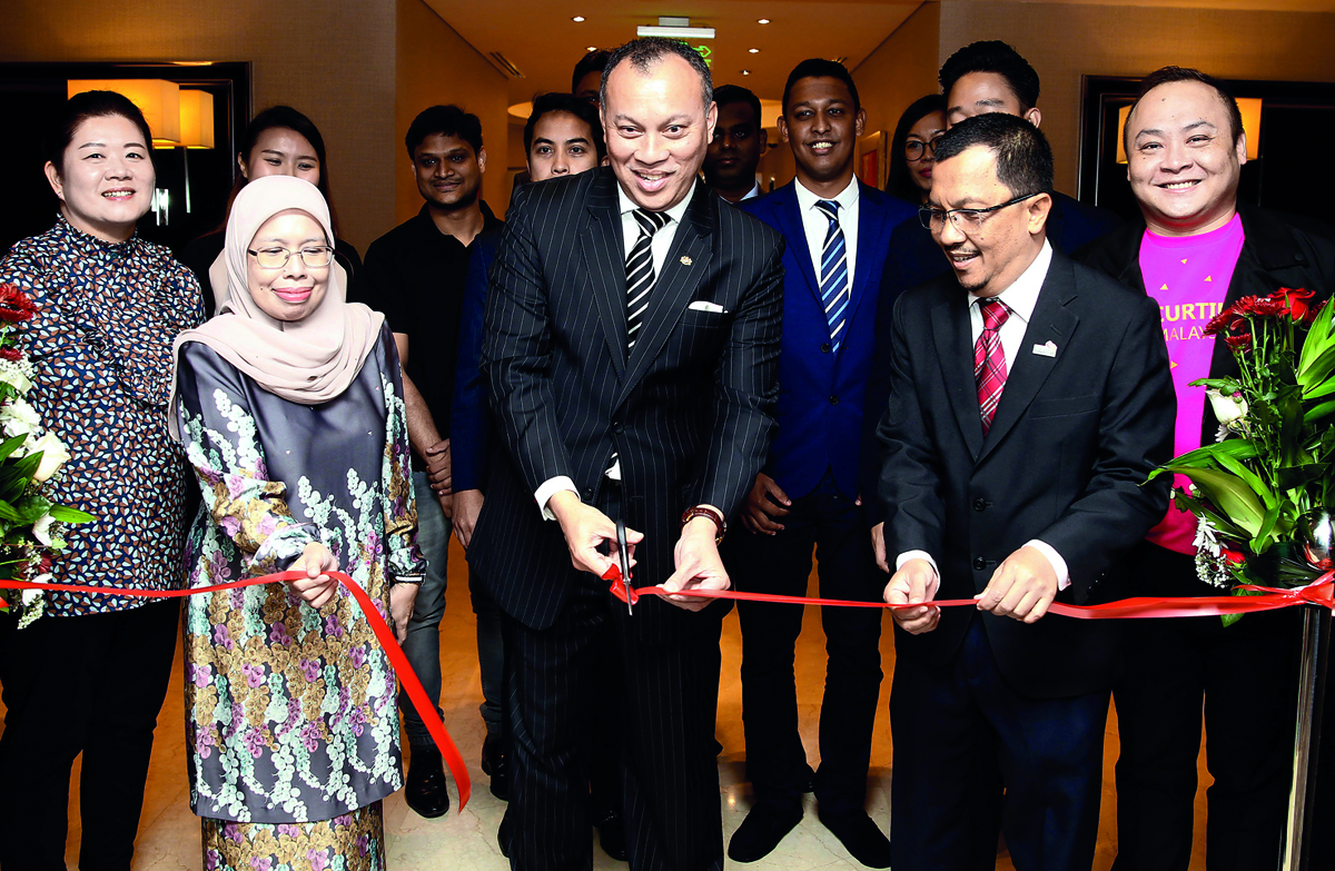 The Malaysian Ambassador to Qatar, Dato’ Ahmad Fadil Shamsuddin, opening the Study in Malaysia Fair yesterday. Pic: Qassim Rahmatullah / The Peninsula